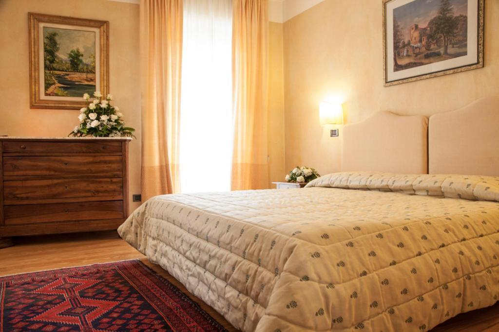 Locanda La Posta Cavour Oda fotoğraf